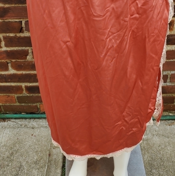 Peach vintage slip.M‎ - Picture 4 of 8